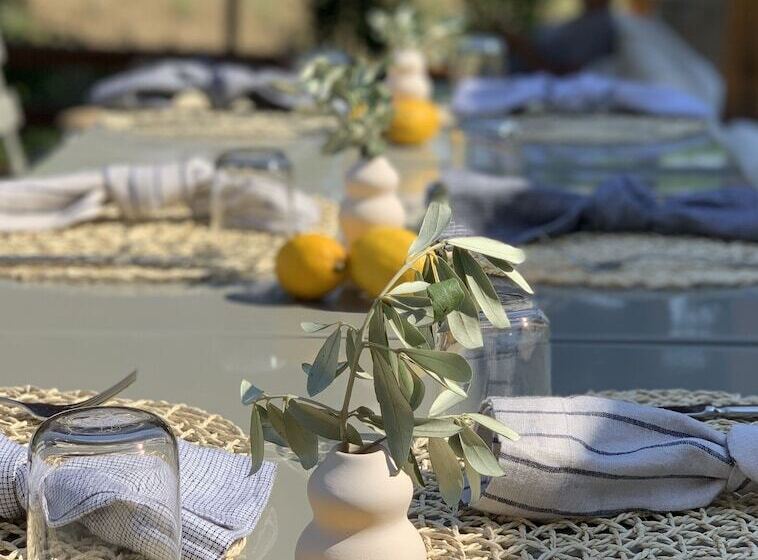 酒店 The River House