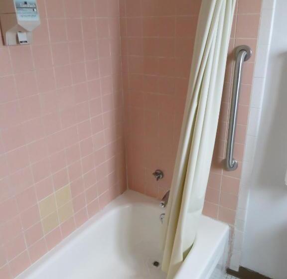 מוטל Holiday Lodge