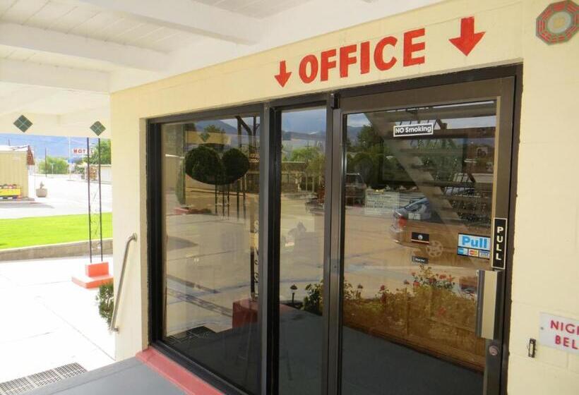 מוטל Holiday Lodge