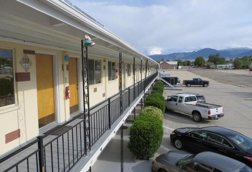 מוטל Holiday Lodge