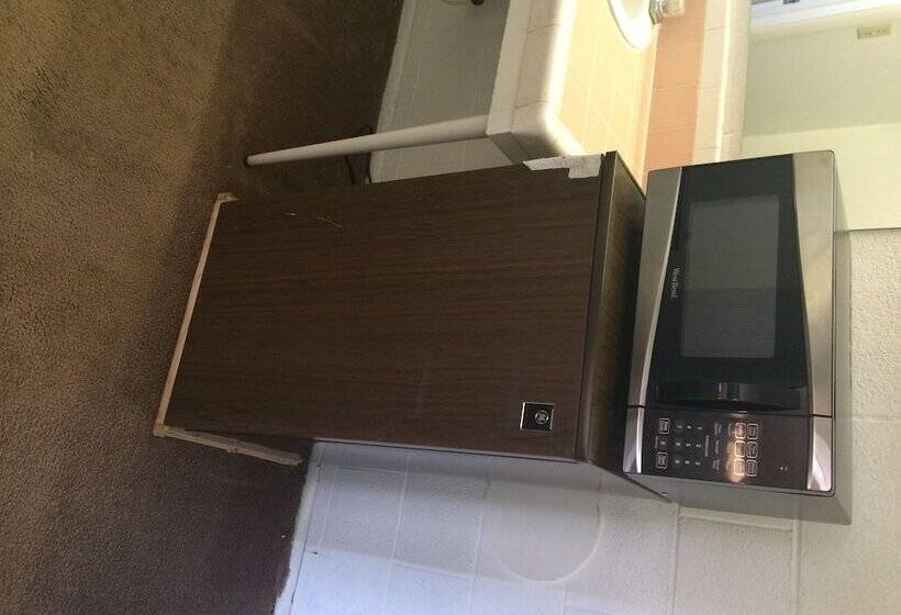 מוטל Holiday Lodge