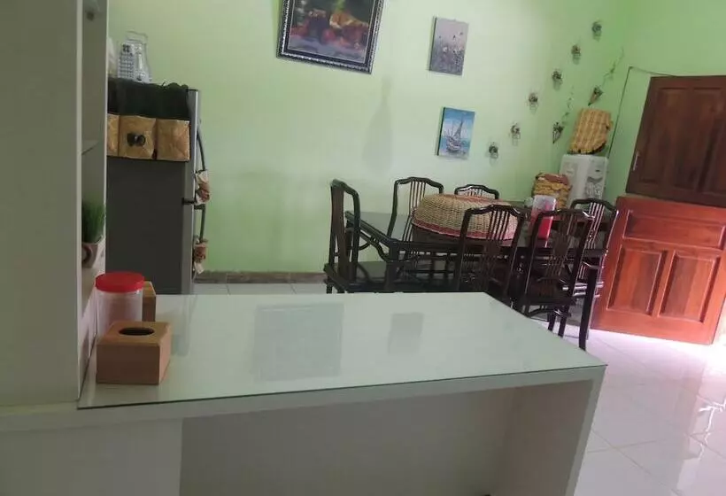 Pensione Avicenna 2 Guesthouse