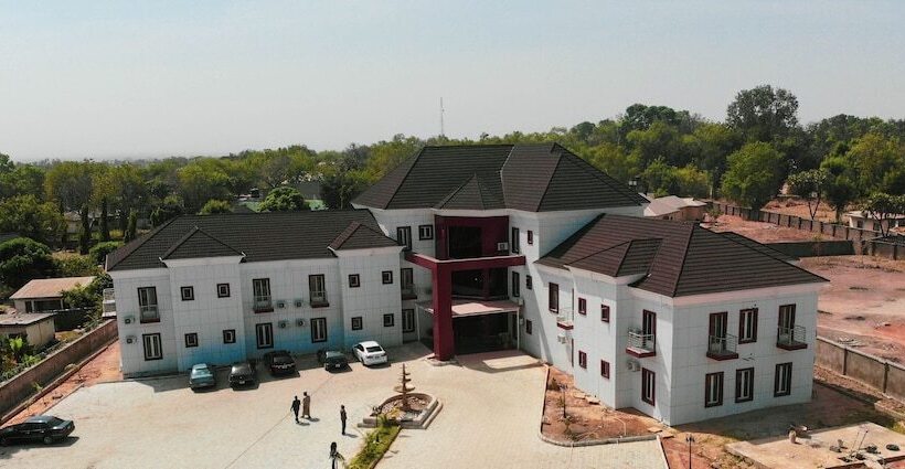 هتل King Daken Diplomatic Suites