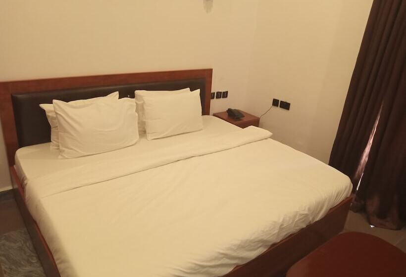 هتل King Daken Diplomatic Suites