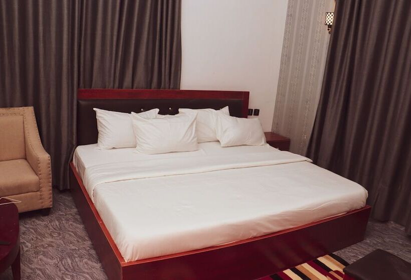 هتل King Daken Diplomatic Suites