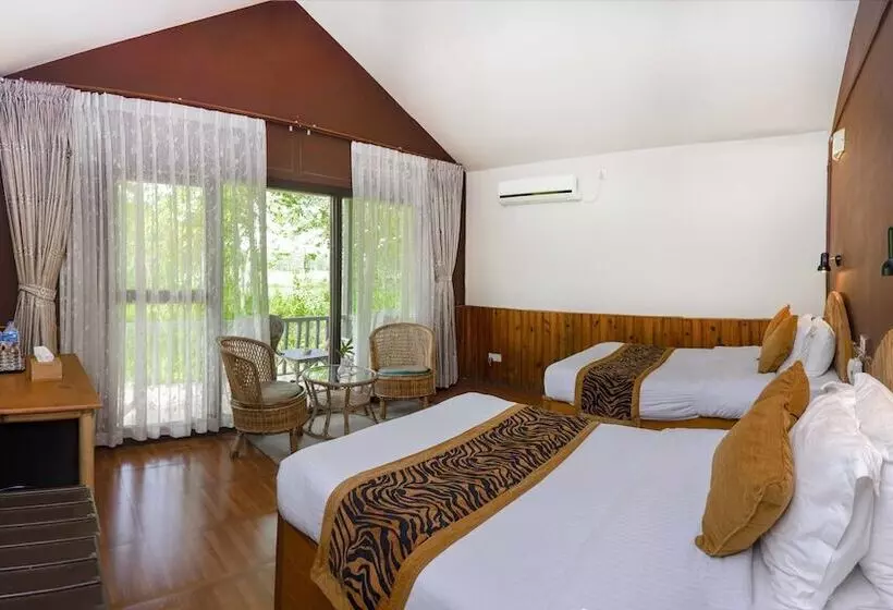هتل Tigerland Safari   A Lemon Tree Resort, Chitwan, Nepal