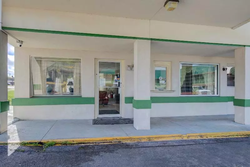 Motelli OYO Douglas GA US-441