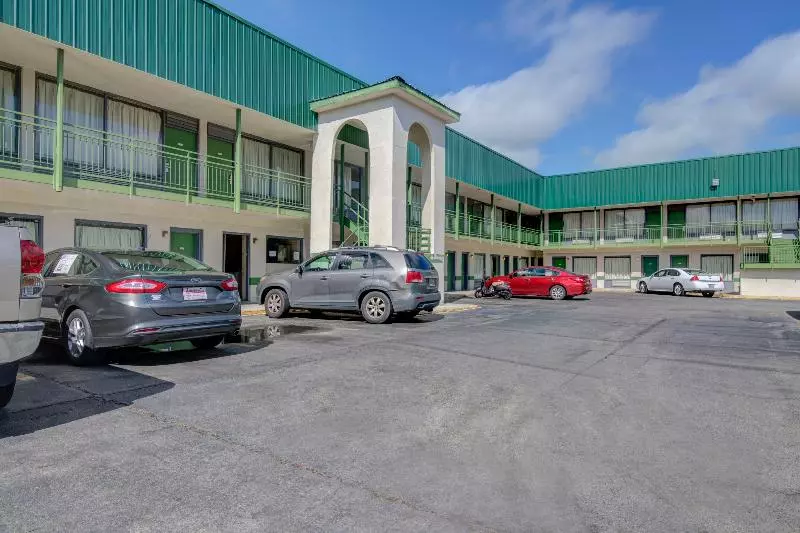 Motelli OYO Douglas GA US-441