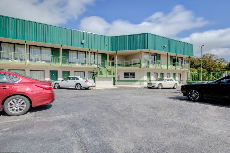 מוטל OYO Douglas GA US-441