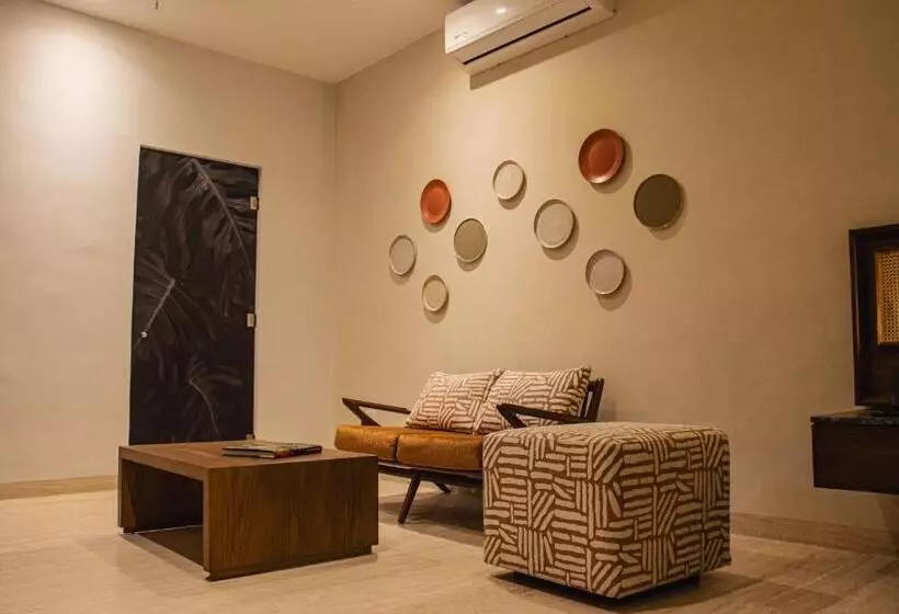 Casa Continental Hotel Boutique & Suites