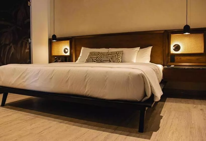 Casa Continental Hotel Boutique & Suites