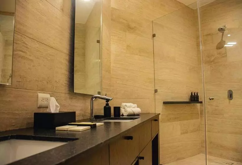 Casa Continental Hotel Boutique & Suites