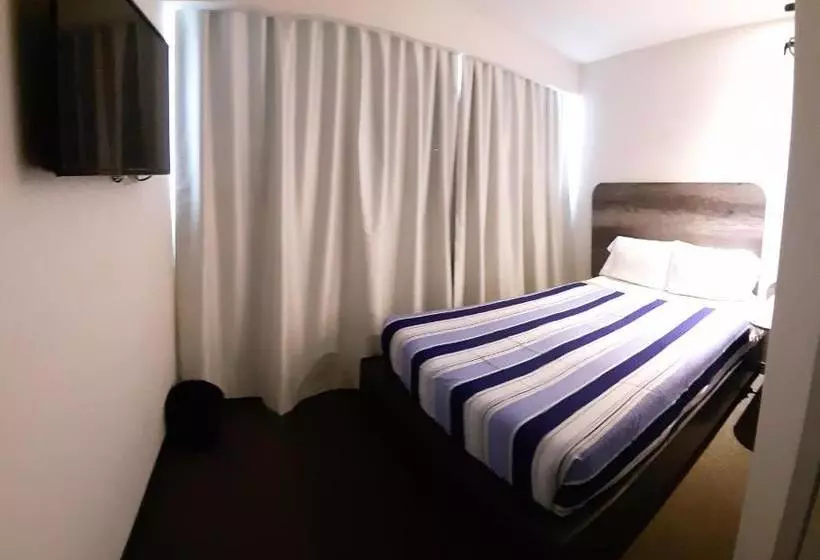 ホテル Hb Express