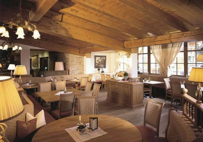 Отель Alpenpark Resort Superior