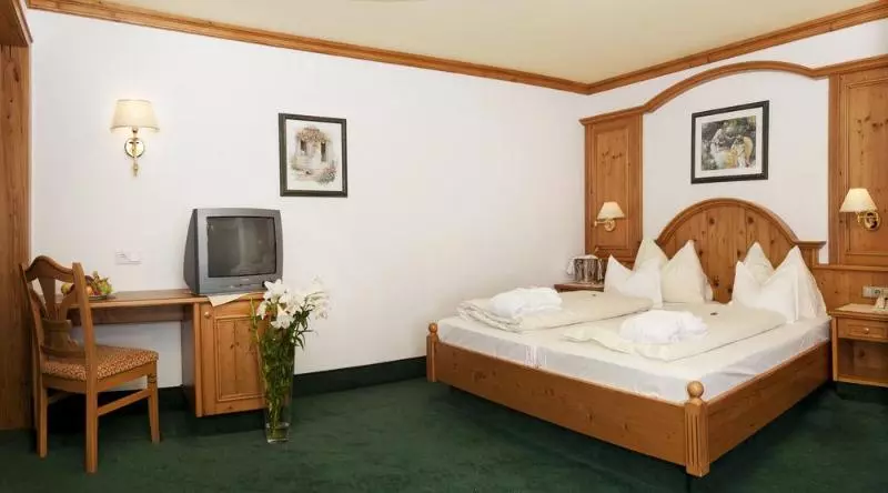 Отель Alpenpark Resort Superior