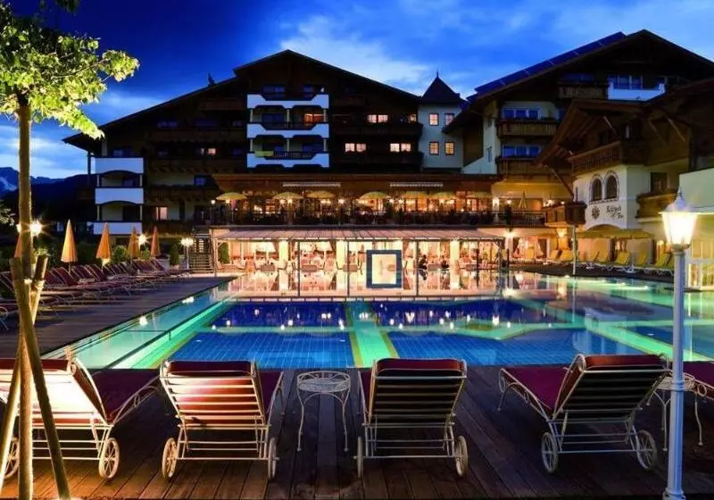 Отель Alpenpark Resort Superior