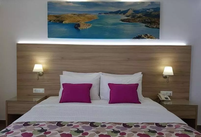 Отель Astra Village & Suites