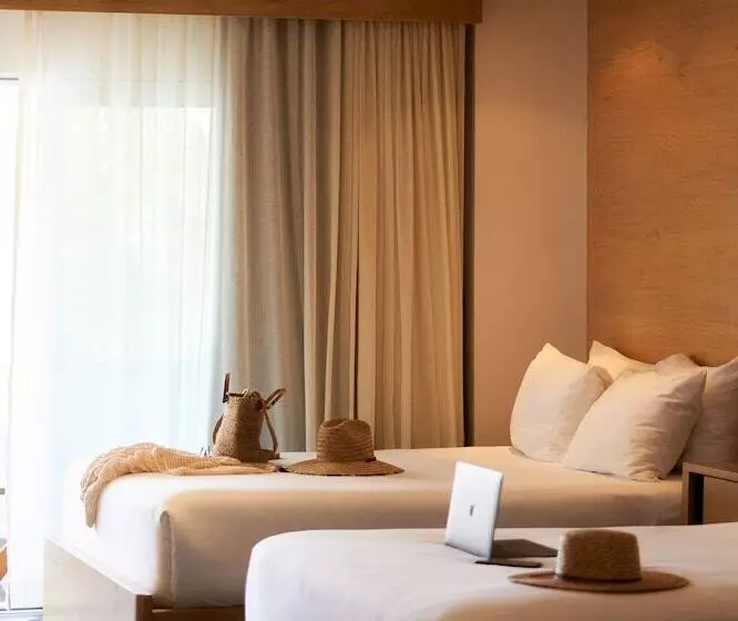 Bahia Hotel & Beach House