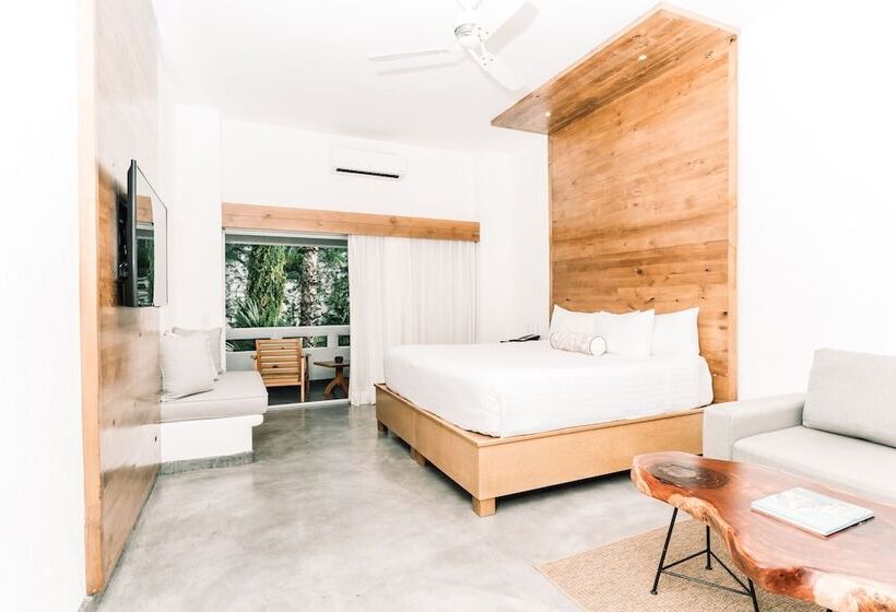 Bahia Hotel & Beach House