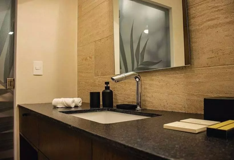 Casa Continental Hotel Boutique & Suites