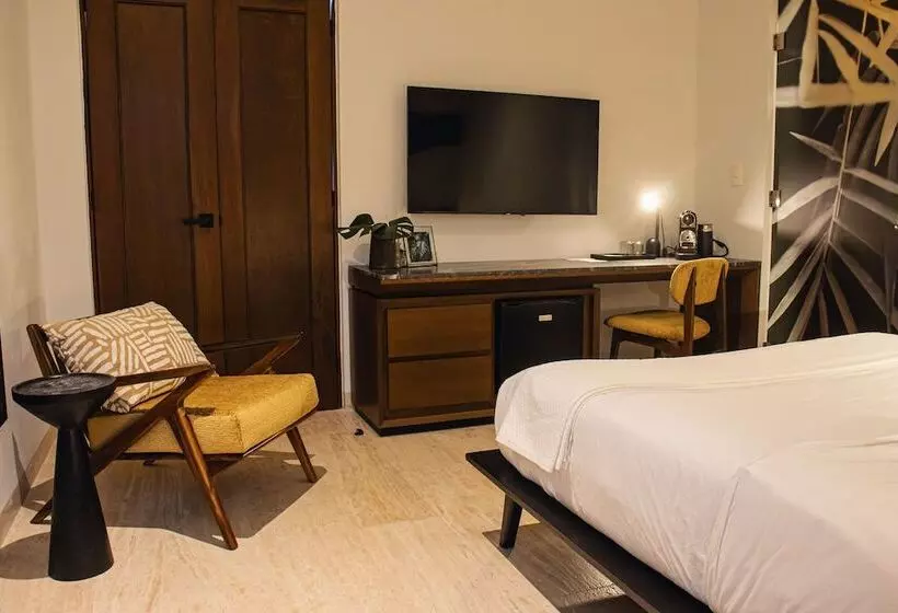 Casa Continental Hotel Boutique & Suites