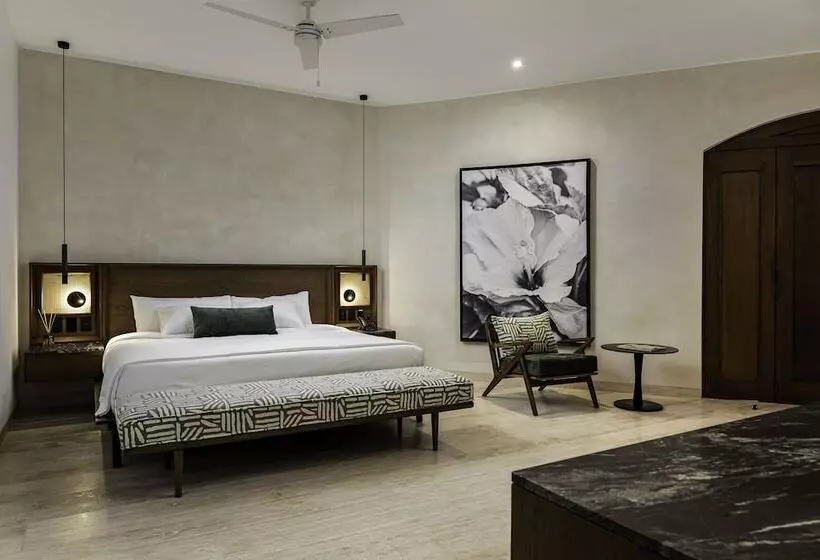 Casa Continental Hotel Boutique & Suites