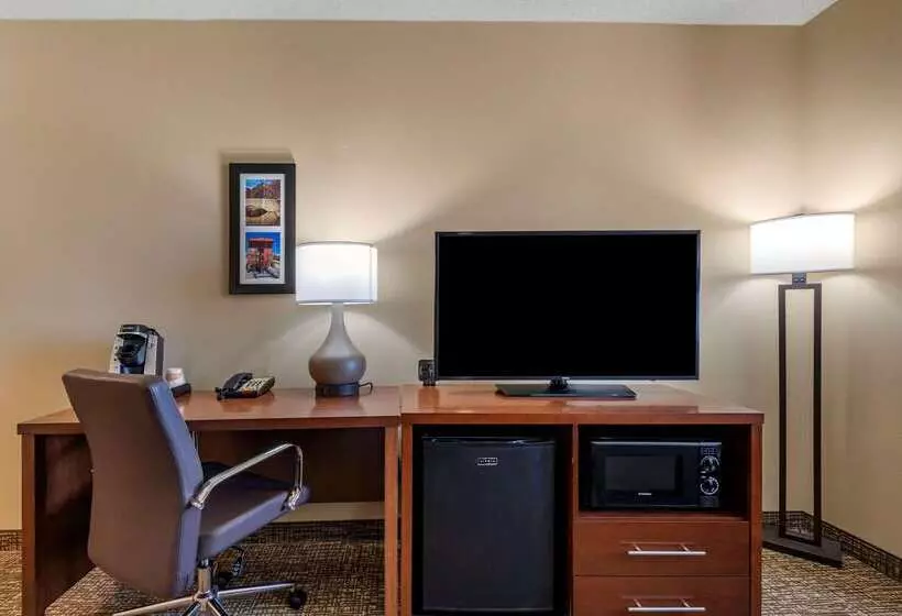 호텔 Comfort Suites Lake Norman  Huntersville