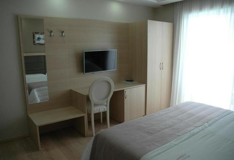 בית מלון כפרי Dyrrah