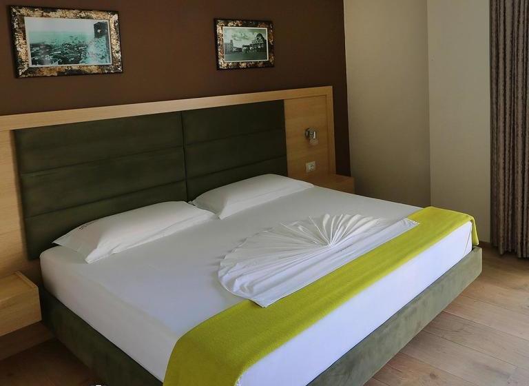 בית מלון כפרי Dyrrah