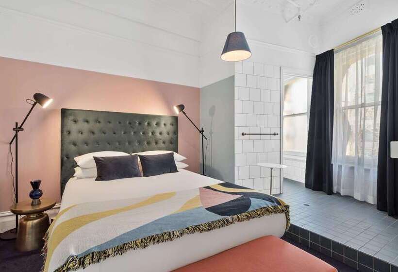 Harry, Ascend Hotel Collection