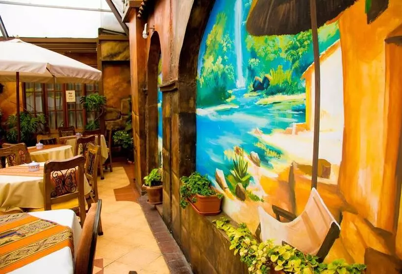 هتل Las Brisas Centro