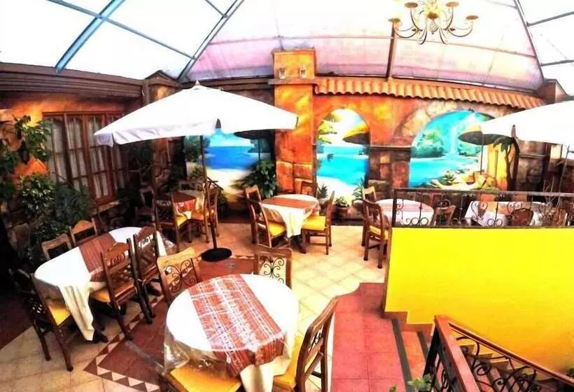 هتل Las Brisas Centro