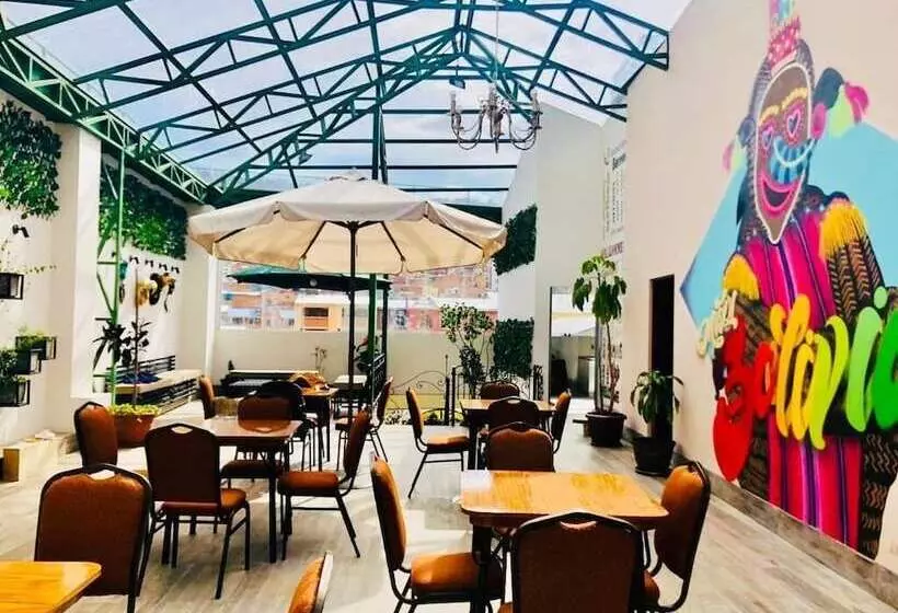 هتل Las Brisas Centro