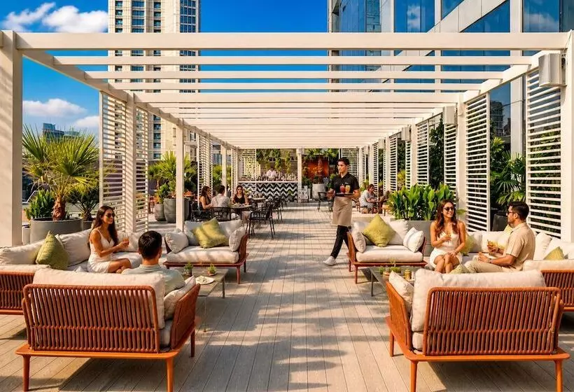 Hotelli Millennium Central Downtown
