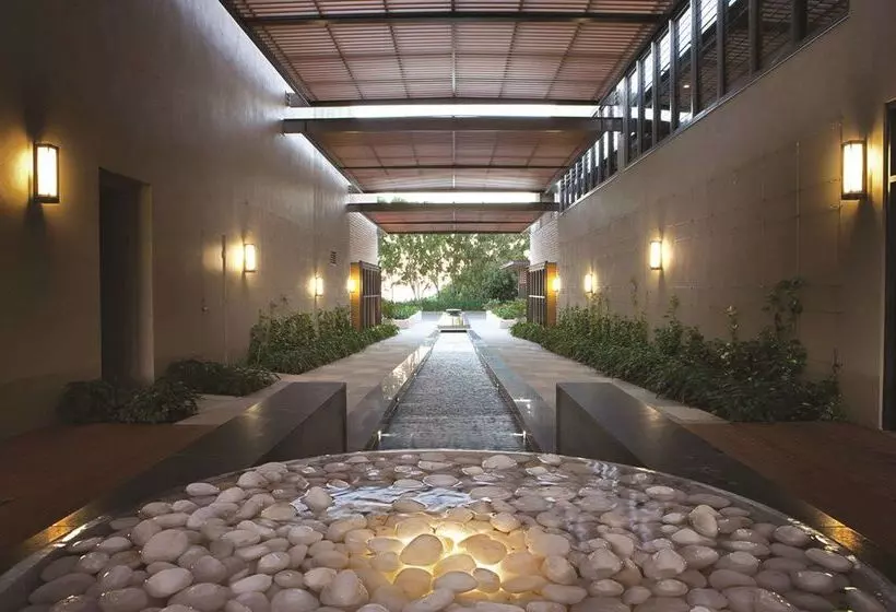 ホテル Oaks Redcliffe Mon Komo Suites