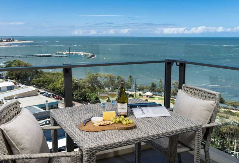 בית מלון כפרי Oaks Redcliffe Mon Komo Suites