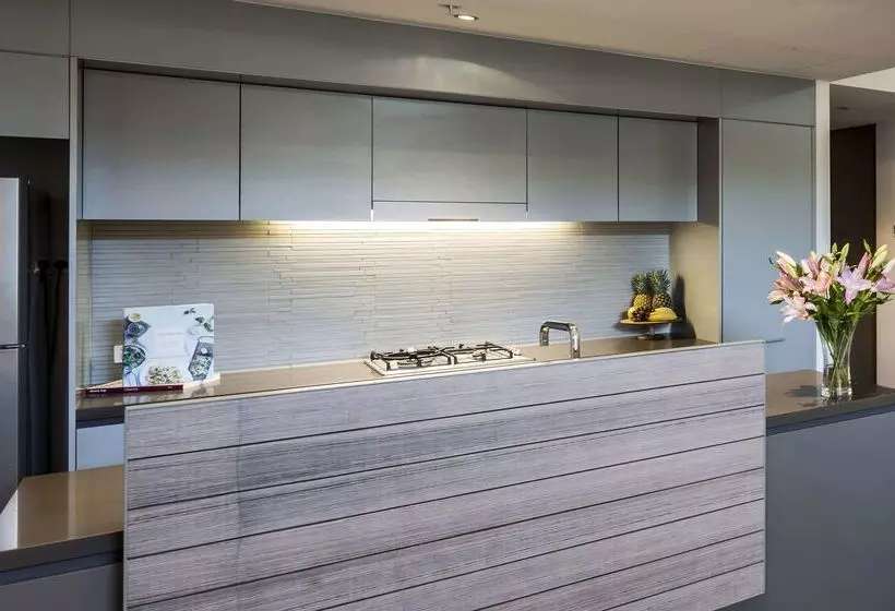 ホテル Oaks Redcliffe Mon Komo Suites