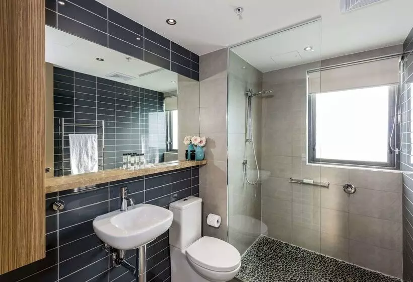 ホテル Oaks Redcliffe Mon Komo Suites