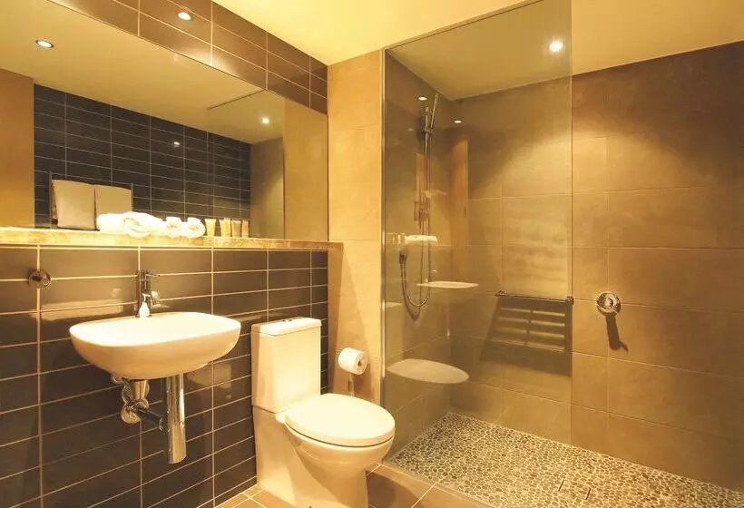 ホテル Oaks Redcliffe Mon Komo Suites