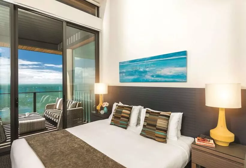 ホテル Oaks Redcliffe Mon Komo Suites