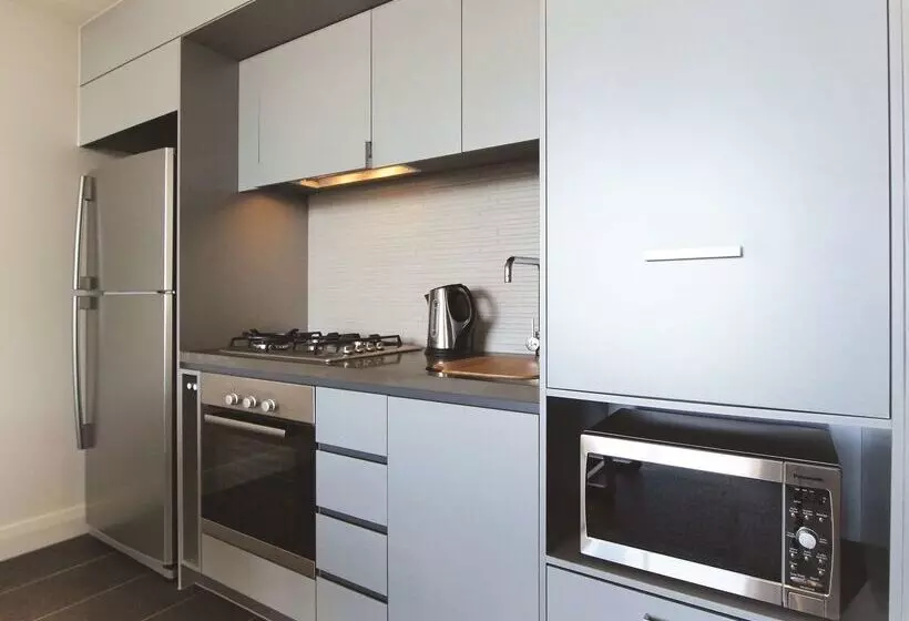 ホテル Oaks Redcliffe Mon Komo Suites