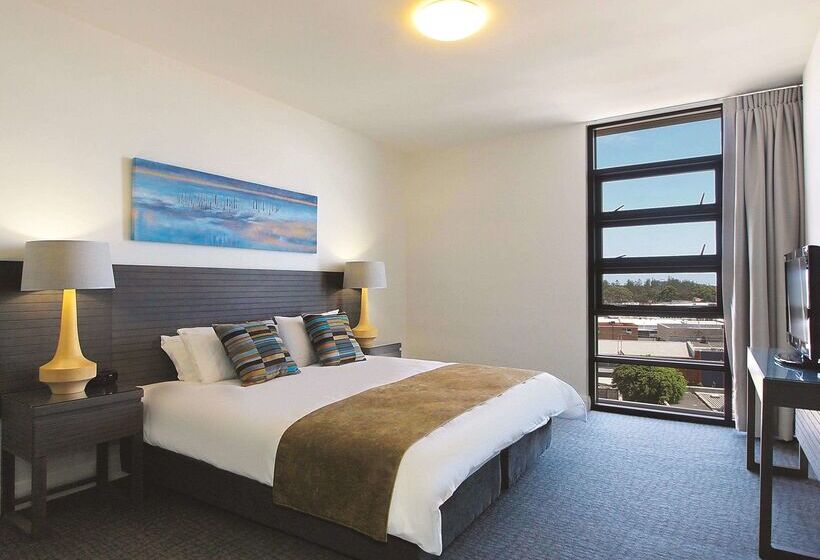 בית מלון כפרי Oaks Redcliffe Mon Komo Suites