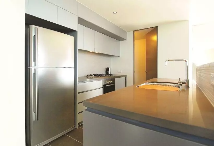 ホテル Oaks Redcliffe Mon Komo Suites