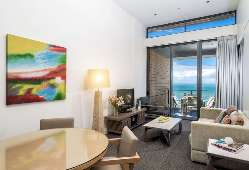 בית מלון כפרי Oaks Redcliffe Mon Komo Suites