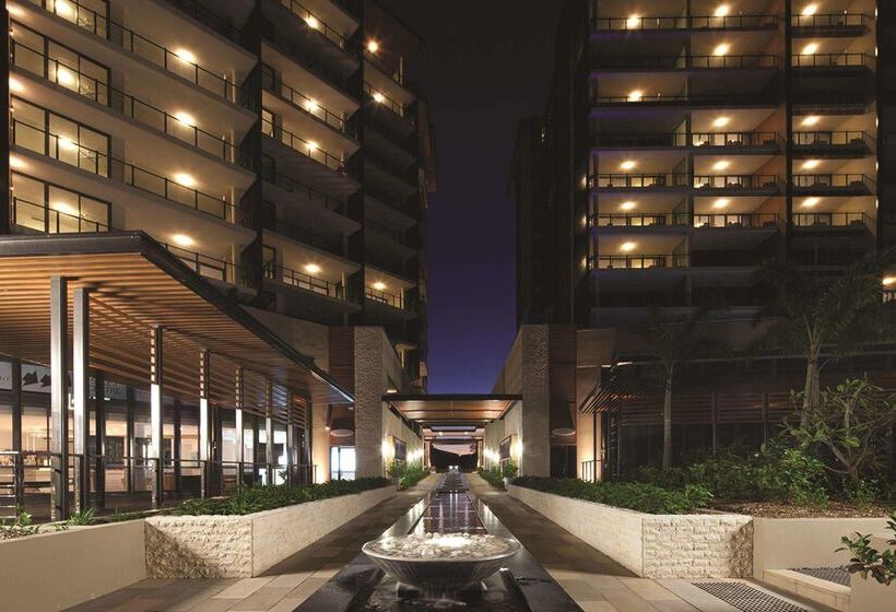 בית מלון כפרי Oaks Redcliffe Mon Komo Suites