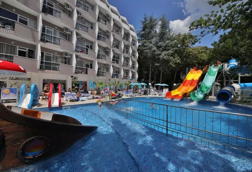 Prestige Deluxe Hotel Aquapark Club All Inclusive