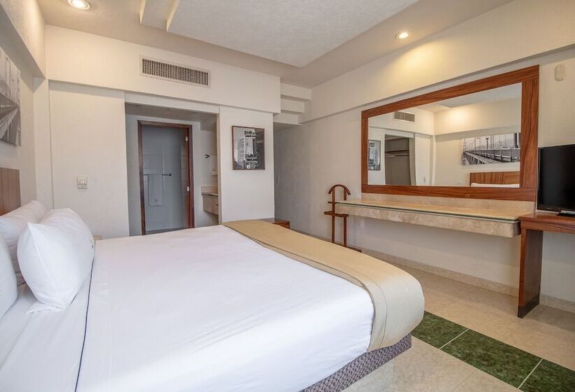 בית מלון כפרי Real Del Sol   Zona Expo E Industrial