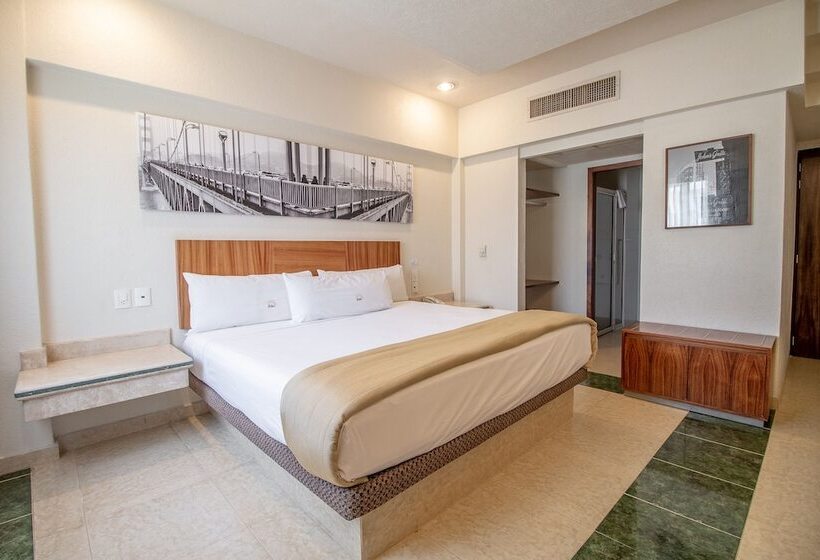 בית מלון כפרי Real Del Sol   Zona Expo E Industrial