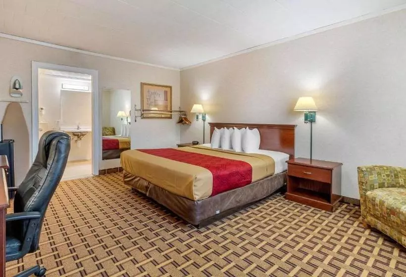 فندق Rodeway Inn Mystic