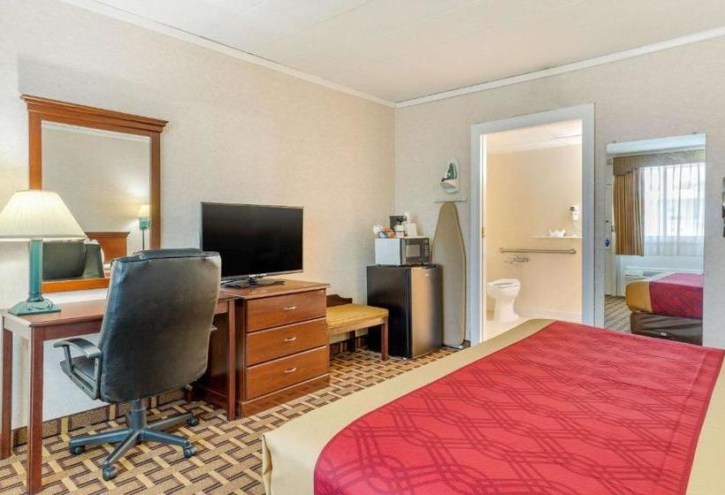 فندق Rodeway Inn Mystic